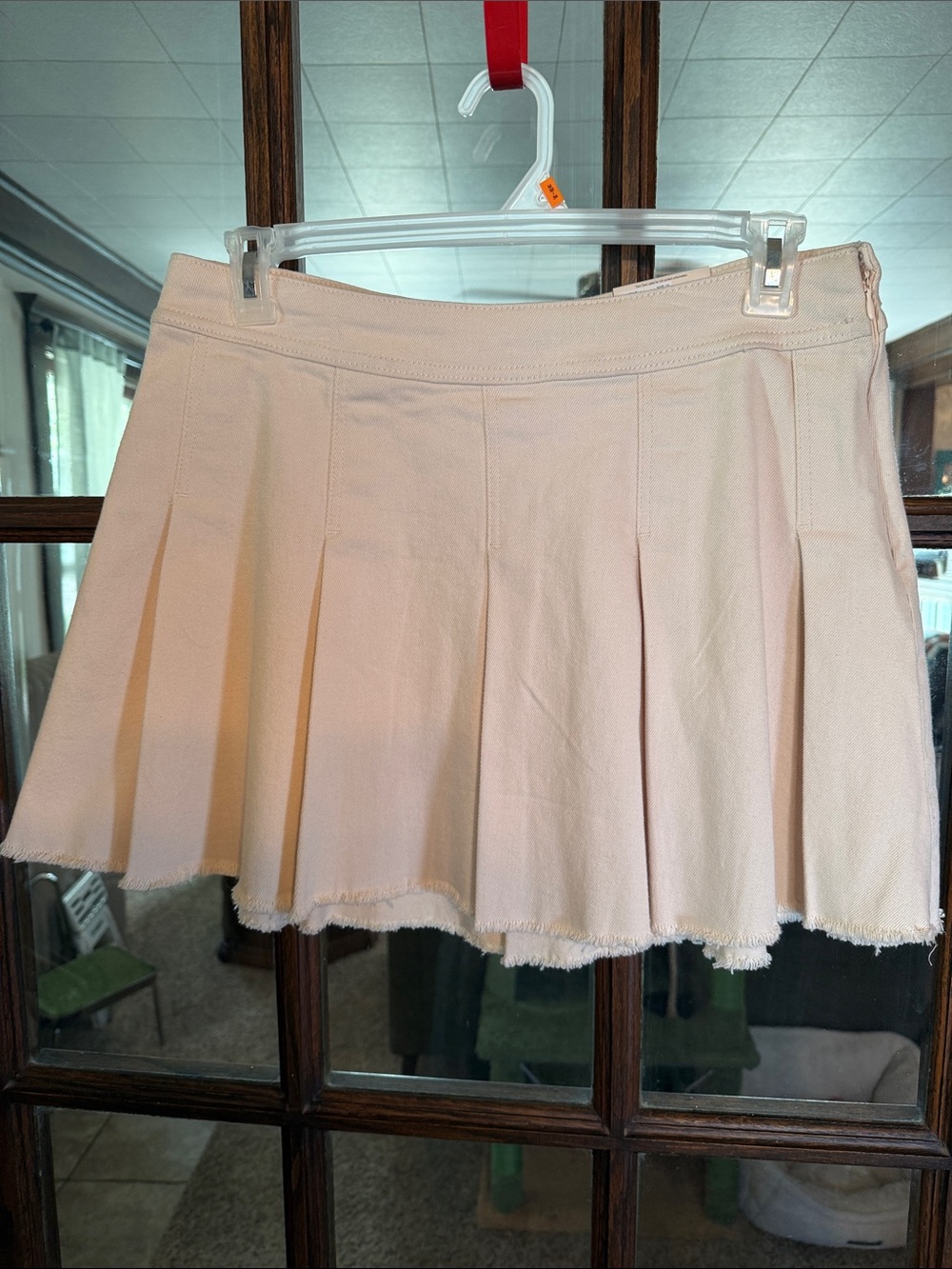 SO‎ English Cream Pleated Mini Skirt Raw Hem Side Zip JG42Y011RS Size 15 32W NEW